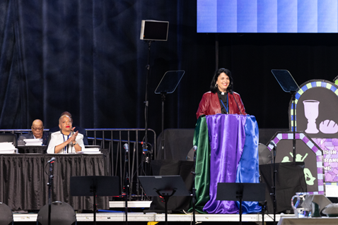Bishop Connie Shelton speaking at General Conference. April 23, 2024. Photo by Joscelyne Cutchens, GCSRW.