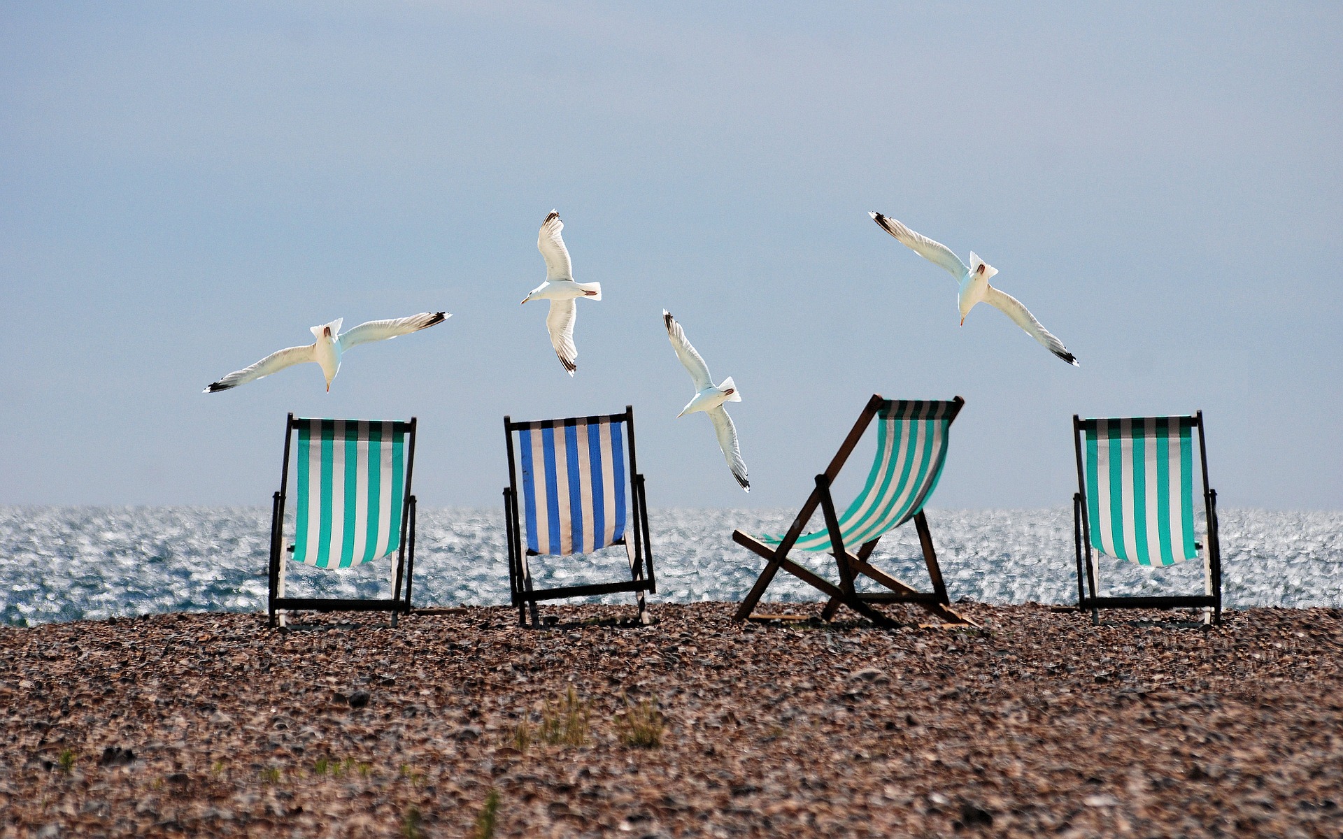 Vacations, warm weather and other summertime activities can distract even the most ardent churchgoers. Image by Steve Bidmead, Pixabay.com. CC0 Public Domain.
