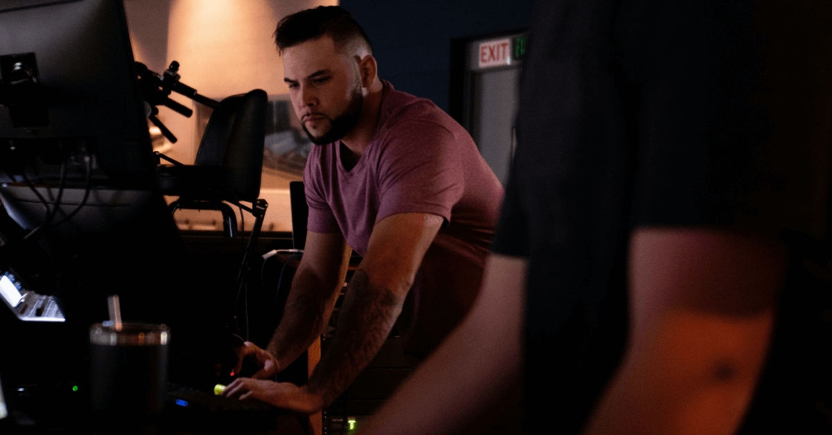 교회에 음향 시스템을 설치하는 것은 어려운 작업이지만, 이를 위해 제대로 갖추어야 할 몇 가지 요소가 있다. 사진: 메멘토 미디어, 언스플레쉬.